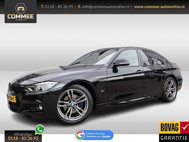 Zwart Gebruikt 2016 BMW 330 Executive Sedan | € 22.444 (Eerlijke prijs) - Afbeelding 1/4