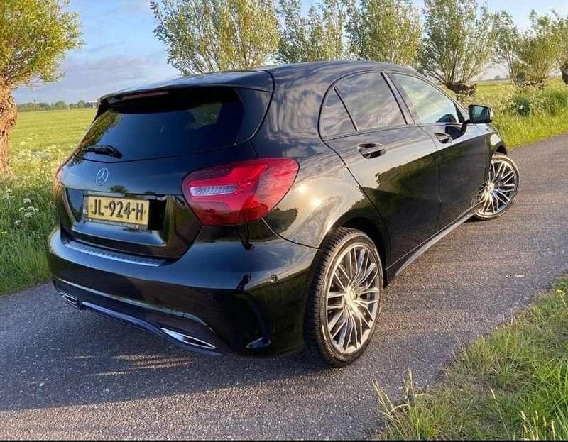 Zwart Gebruikt 2016 Mercedes A160 AMG Stationwagen | € 16.250 (Eerlijke prijs) - Afbeelding 1/4