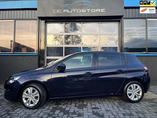 Blauw Gebruikt 2016 Peugeot 308 Hatchback | € 3.950 (Goede deal) - Afbeelding 1/4