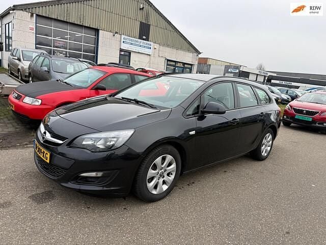 Zwart Gebruikt 2013 Opel Astra Business Stationwagen | € 2.950 (Eerlijke prijs) - Afbeelding 1/4