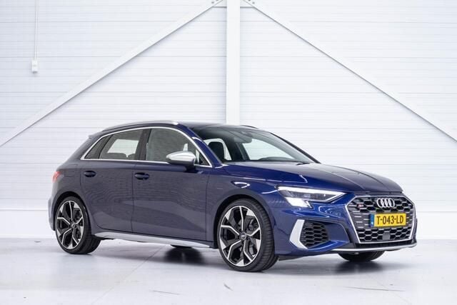 Blauw Gebruikt 2020 Audi S3 Design Hatchback | € 42.650 (Eerlijke prijs) - Afbeelding 1/4