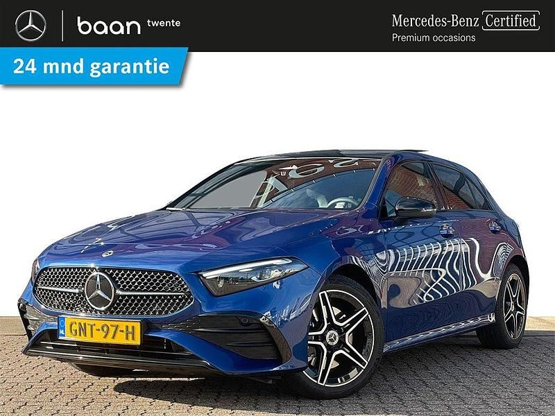 Blauw Gebruikt 2024 Mercedes A250 AMG line Hatchback | € 39.900 (Iets duurder) - Afbeelding 1/4