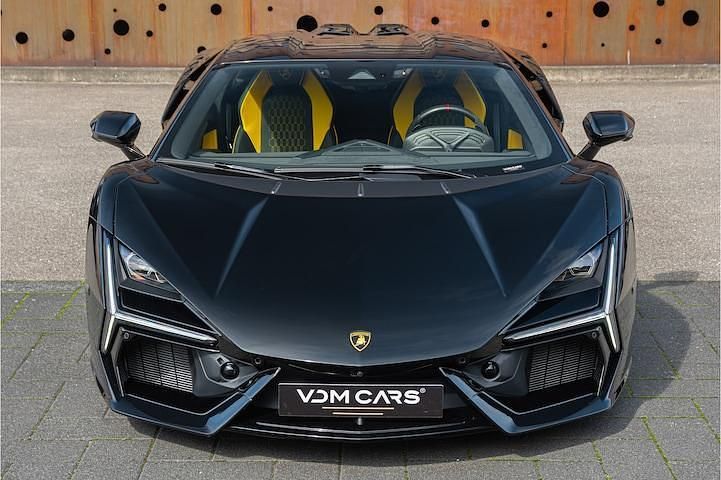 Nieuw Lamborghini Revuelto 1014 PK (745 kW) 2025 Zwart (metallic) Coupé