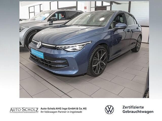 Blauw Gebruikt 2024 VW Golf VIII Style Hatchback | € 34.418 (Iets duurder) - Afbeelding 1/4