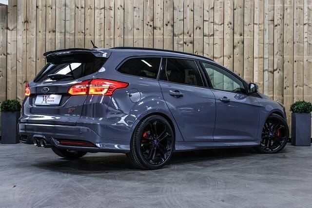 Occasion Ford Focus ST 250 PK (183 kW) 2016 Grijs Stationwagen