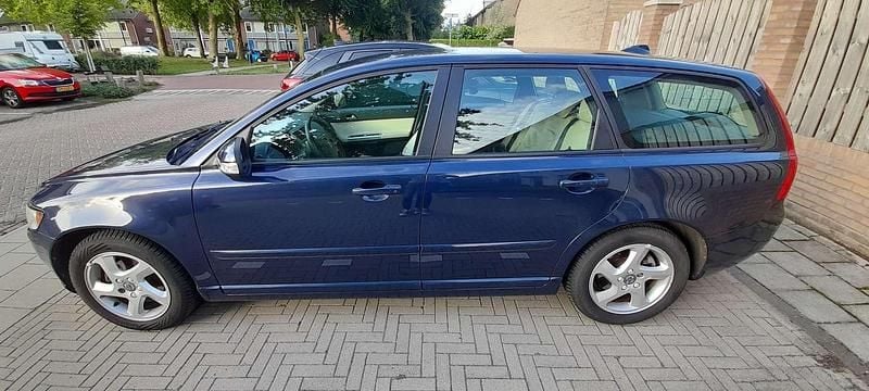 Blauw Gebruikt 2012 Volvo V50 Stationwagen | € 5.650 (Iets duurder) - Afbeelding 1/4