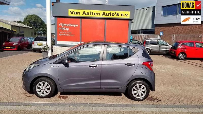 Grijs Gebruikt 2016 Hyundai i10 Comfort Hatchback | € 4.450 (Eerlijke prijs) - Afbeelding 1/4