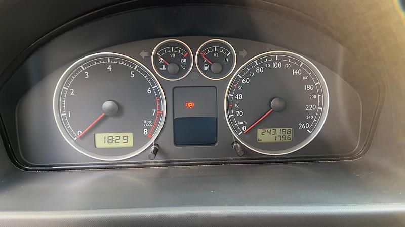 Blauw Gebruikt 2003 VW Sharan Trendline MPV | € 2.150 - Afbeelding 1/4