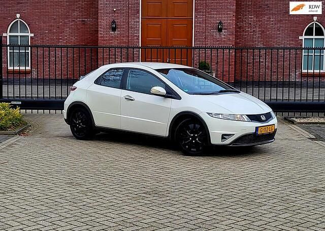 Wit Occasion 2011 Honda Civic Hatchback | € 4.650 (Eerlijke prijs) - Afbeelding 1/4