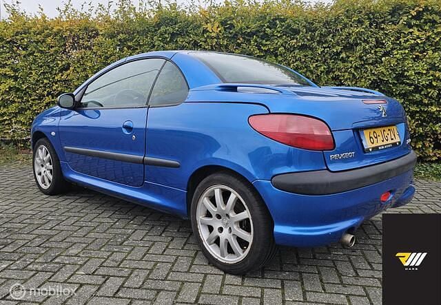 Occasion Peugeot 206 CC 109 PK (80 kW) 2002 Blauw Cabriolet