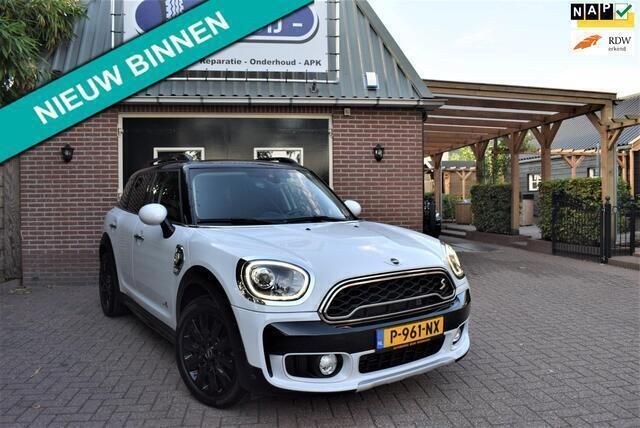 Wit, metallic lak Gebruikt 2018 Mini Cooper S Countryman Chili SUV | € 23.945 (Eerlijke prijs) - Afbeelding 1/4