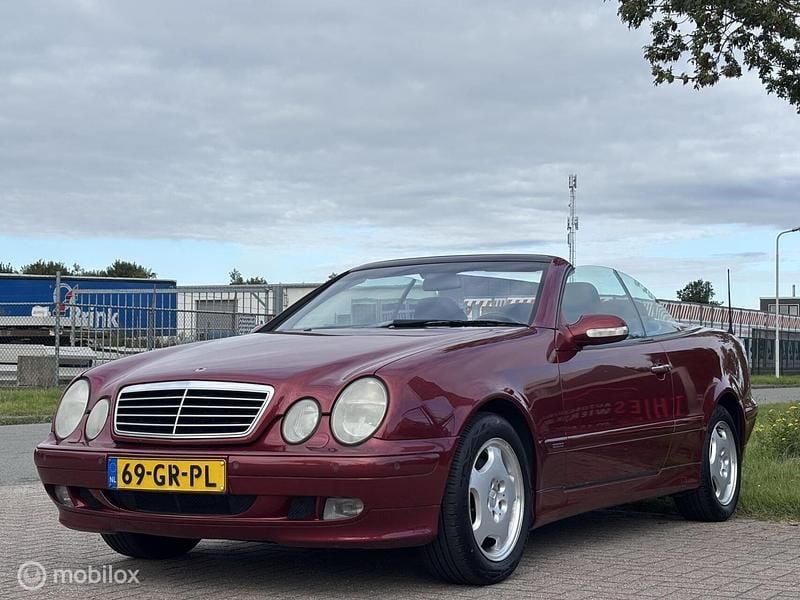 Rood Gebruikt 2001 Mercedes CLK230 Elegance Cabriolet | € 4.950 (Goede deal) - Afbeelding 1/4