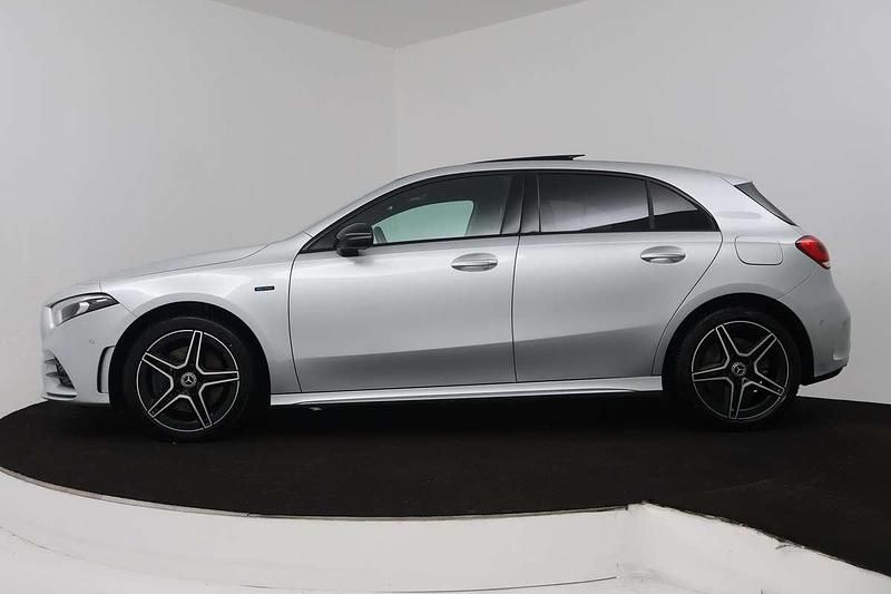 Occasion Mercedes A250 Business 160 PK (117 kW) 2021 Grijs Hatchback