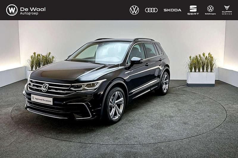 Deep black Occasion 2021 VW Tiguan Business+ SUV | € 33.800 (Super prijs) - Afbeelding 1/3