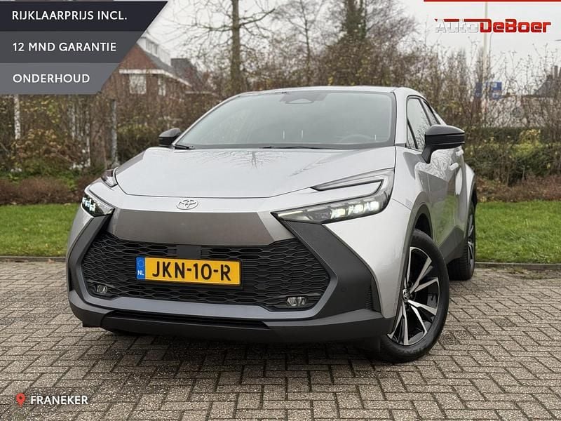 Grijs Nieuw 2025 Toyota C-HR Plus SUV | € 38.995 (Eerlijke prijs) - Afbeelding 1/4
