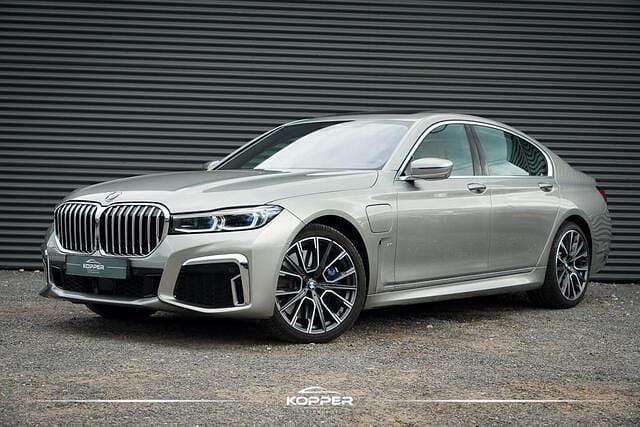 Grijs Gebruikt 2019 BMW 745e Executive Sedan | € 52.750 (Eerlijke prijs) - Afbeelding 1/4