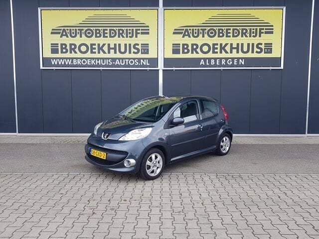 Grijs Gebruikt 2008 Peugeot 107 Hatchback | € 2.400 (Goede deal) - Afbeelding 1/4