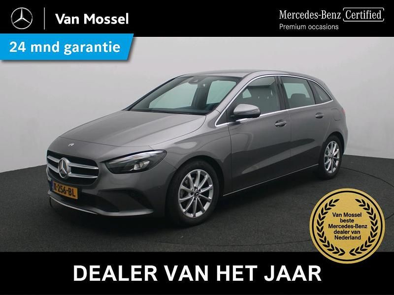 Grijs Occasion 2020 Mercedes B180 Advantage MPV | € 23.945 (Eerlijke prijs) - Afbeelding 1/4