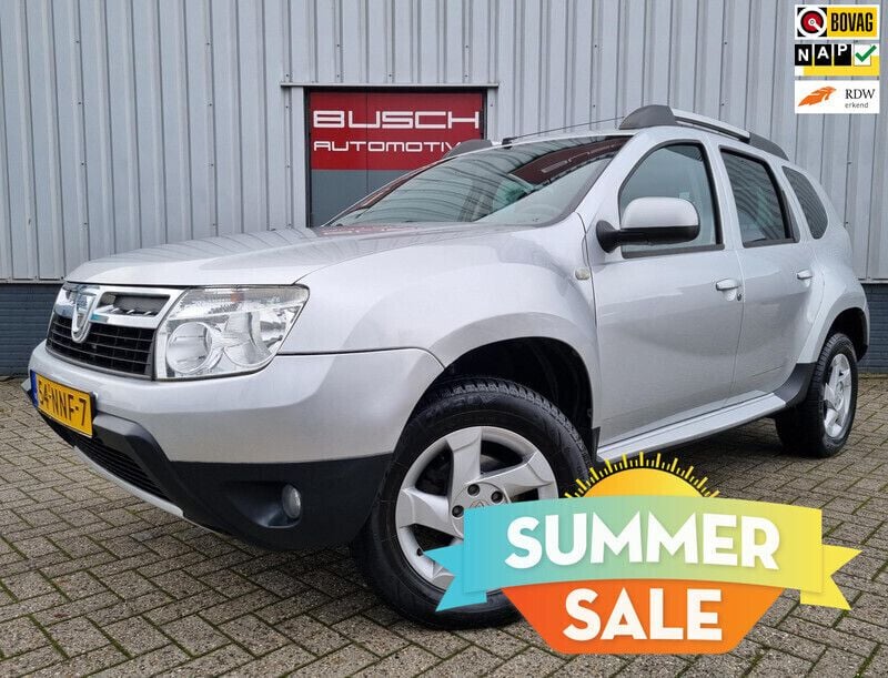 Grijs Gebruikt 2010 Dacia Duster Lauréate SUV | € 6.695 (Eerlijke prijs) - Afbeelding 1/4