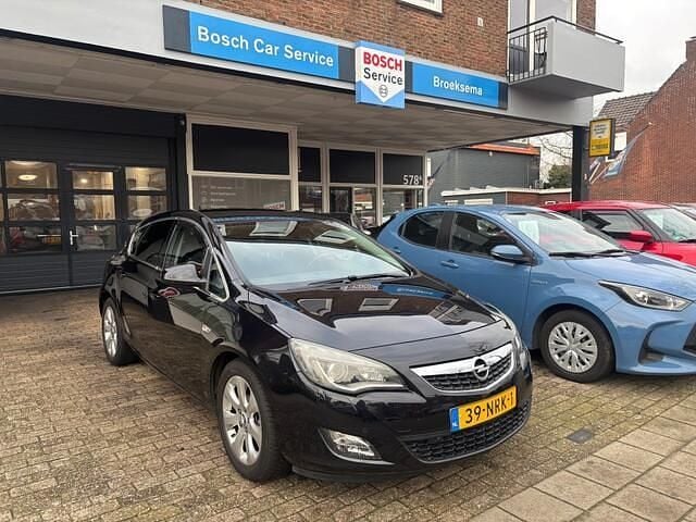 Zwart Occasion 2010 Opel Astra Sport Hatchback | € 4.950 (Eerlijke prijs) - Afbeelding 1/4