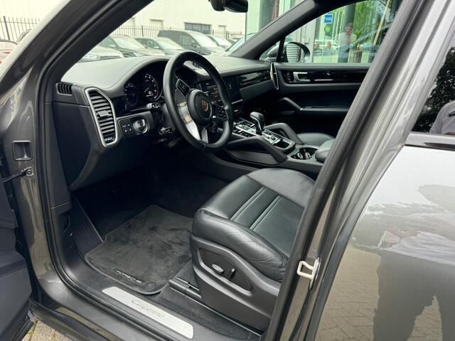 Occasion Porsche Cayenne Platinum Edition 461 PK (339 kW) 2022 Grijs SUV