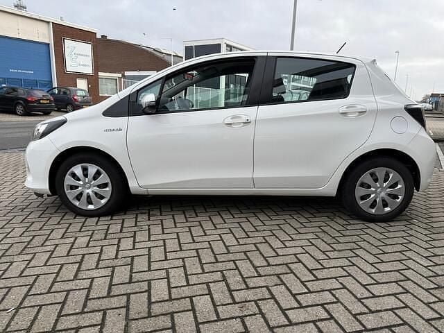 Occasion Toyota Yaris 75 PK (55 kW) 2012 Wit Hatchback