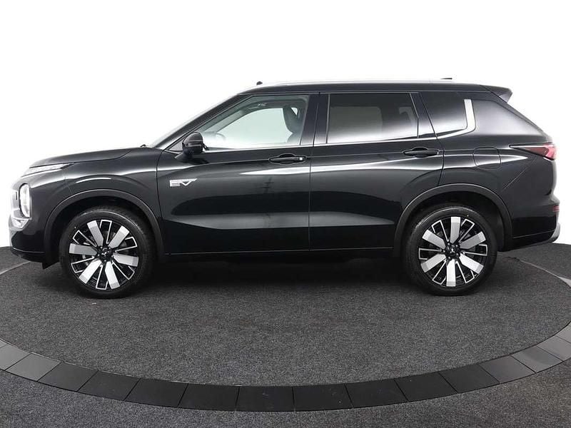 Nieuw Mitsubishi Outlander P-HEV Instyle 306 PK (225 kW) 2025 Black diamond SUV