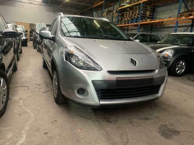 Grijs Gebruikt 2012 Renault Clio GrandTour Expression Stationwagen | € 4.400 (Eerlijke prijs) - Afbeelding 1/4