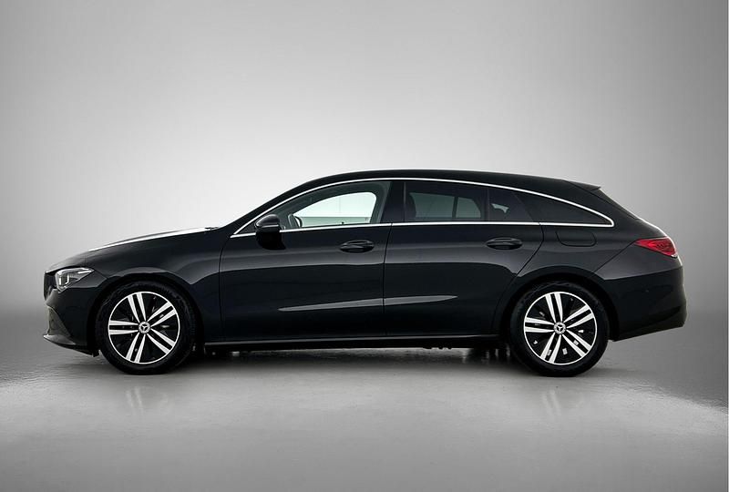 Occasion Mercedes CLA180 Shooting Brake Business 136 PK (100 kW) 2020 Donker 191  kosmoszwart metallic Stationwagen