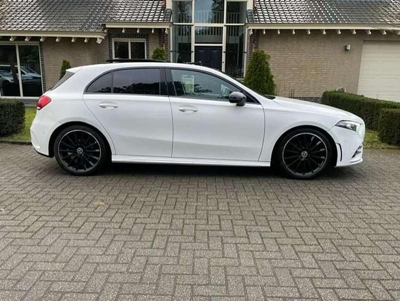Occasion Mercedes A180 AMG line 116 PK (85 kW) 2019 Wit Hatchback