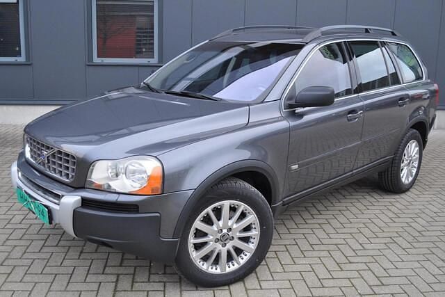 Grijs, metallic lak Gebruikt 2005 Volvo XC90 Summum SUV | € 17.950 (Duur) - Afbeelding 1/4