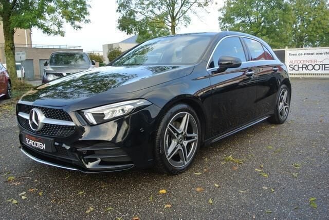 Occasion Mercedes A200 AMG line 163 PK (119 kW) 2023 Zwart Hatchback