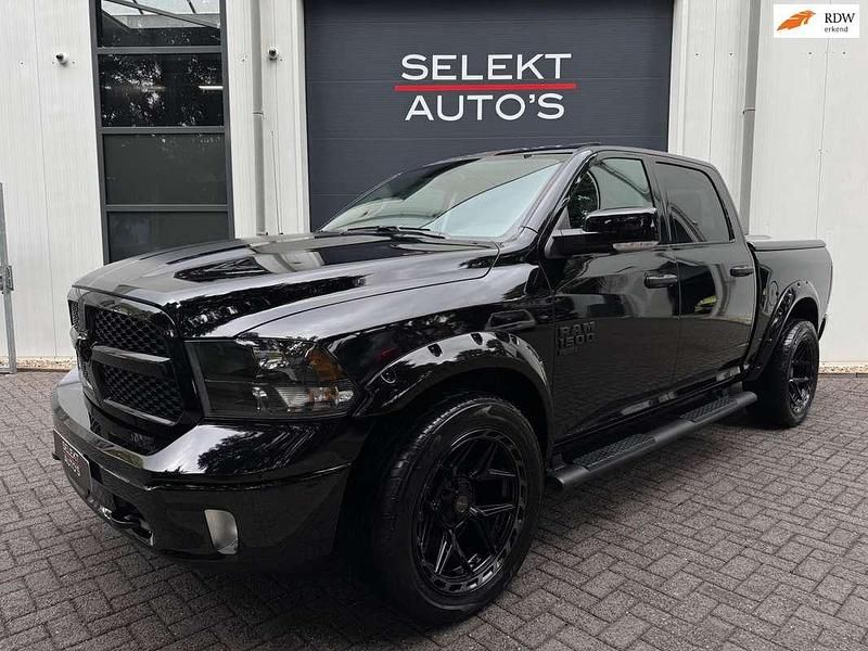 Zwart Gebruikt 2023 Dodge Ram Pickup | € 47.950 - Afbeelding 1/4