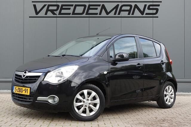 Zwart Gebruikt 2014 Opel Agila Hatchback | € 6.450 (Eerlijke prijs) - Afbeelding 1/4