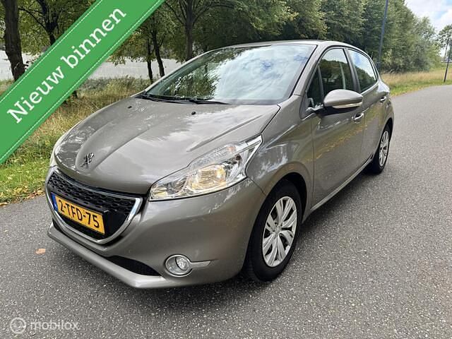 Grijs Gebruikt 2014 Peugeot 208 Hatchback | € 4.999 (Eerlijke prijs) - Afbeelding 1/4