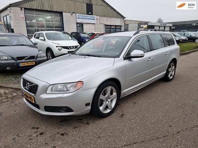 Grijs Gebruikt 2009 Volvo V70 Momentum Stationwagen | € 3.950 - Afbeelding 1/4