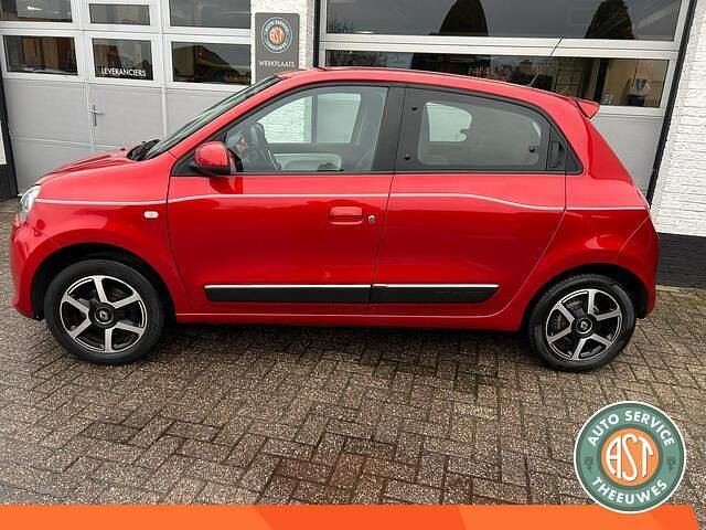 Occasion Renault Twingo Signature 90 PK (66 kW) 2017 Rood Hatchback