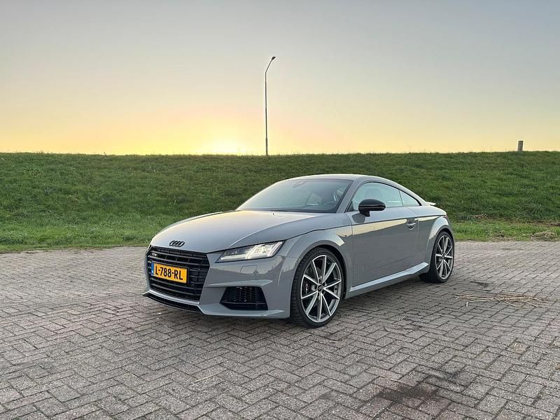 Grijs Gebruikt 2017 Audi TTS Proline Coupé | € 34.000 - Afbeelding 1/4
