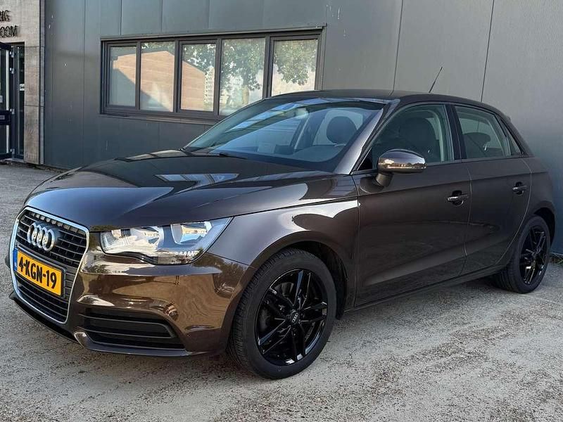 Bruin Gebruikt 2013 Audi A1 Sportback Hatchback | € 11.000 (Eerlijke prijs) - Afbeelding 1/4