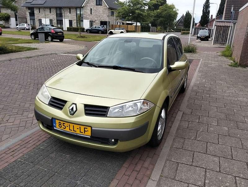 Gebruikt 2003 Renault Mégane II Privilege Sedan | € 1.450 (Eerlijke prijs) - Afbeelding 1/4