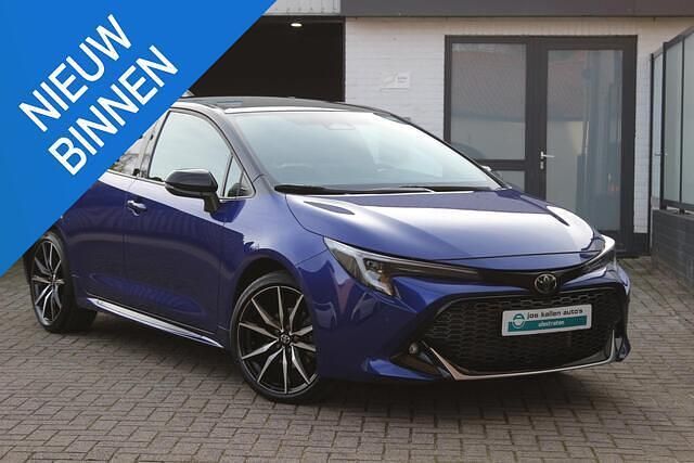 Overige Occasion 2024 Toyota Corolla Hybrid Sport Hatchback | € 35.960 (Eerlijke prijs) - Afbeelding 1/4