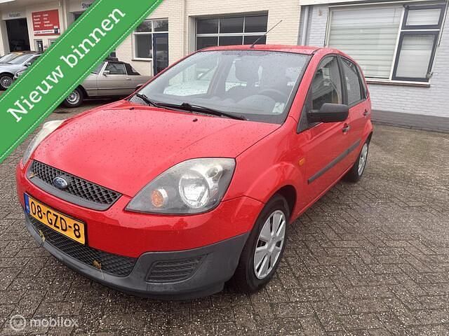 Rood Occasion 2008 Ford Fiesta Cool & Sound Edition Hatchback | € 1.475 (Eerlijke prijs) - Afbeelding 1/4