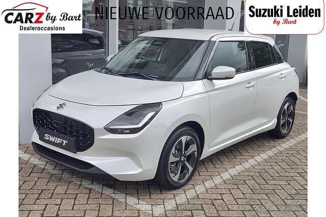 Zwart Nieuw 2025 Suzuki Swift Style Hatchback | € 24.098 (Eerlijke prijs) - Afbeelding 1/4