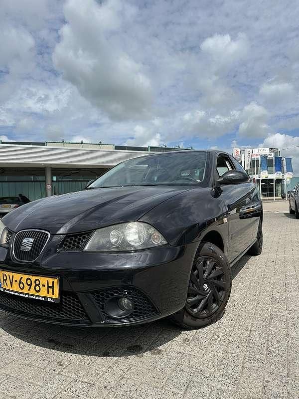 Zwart Gebruikt 2008 Seat Ibiza Reference Hatchback | € 1.599 (Eerlijke prijs) - Afbeelding 1/4