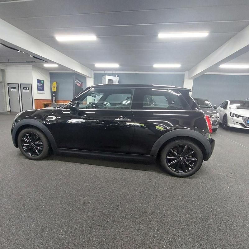 Occasion Mini Cooper Pepper 136 PK (100 kW) 2020 Zwart Hatchback