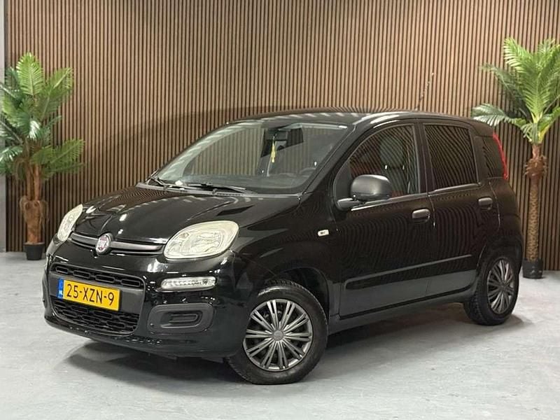 Zwart Gebruikt 2012 Fiat Panda Pop Hatchback | € 3.995 (Eerlijke prijs) - Afbeelding 1/4