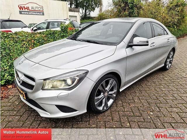Grijs Gebruikt 2013 Mercedes CLA180 Ambition Sedan | € 13.950 (Iets duurder) - Afbeelding 1/4