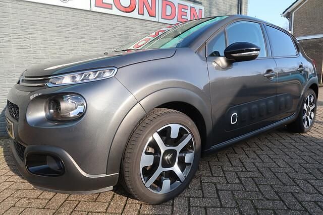 Grijs Occasion 2018 Citroën C3 PureTech Hatchback | € 10.555 (Eerlijke prijs) - Afbeelding 1/4