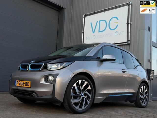 Grijs Gebruikt 2015 BMW i3 Basis Hatchback | € 10.645 (Eerlijke prijs) - Afbeelding 1/4