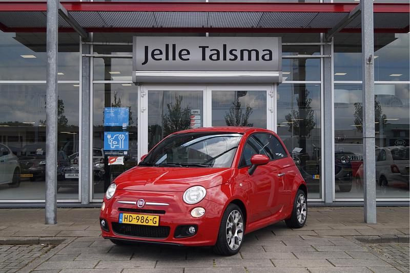 Rood Gebruikt 2015 Fiat 500S Sport Hatchback | € 8.445 (Eerlijke prijs) - Afbeelding 1/4
